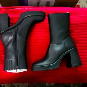 Steve Madden Fantasie Black Leather Boots